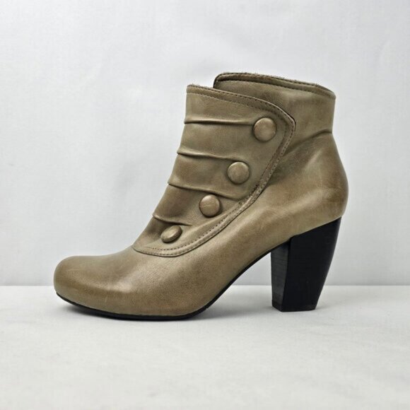 Miz Mooz Taupe Leather Denise Button Detail Heeled Ankle Boot Size 10 - Picture 1 of 5